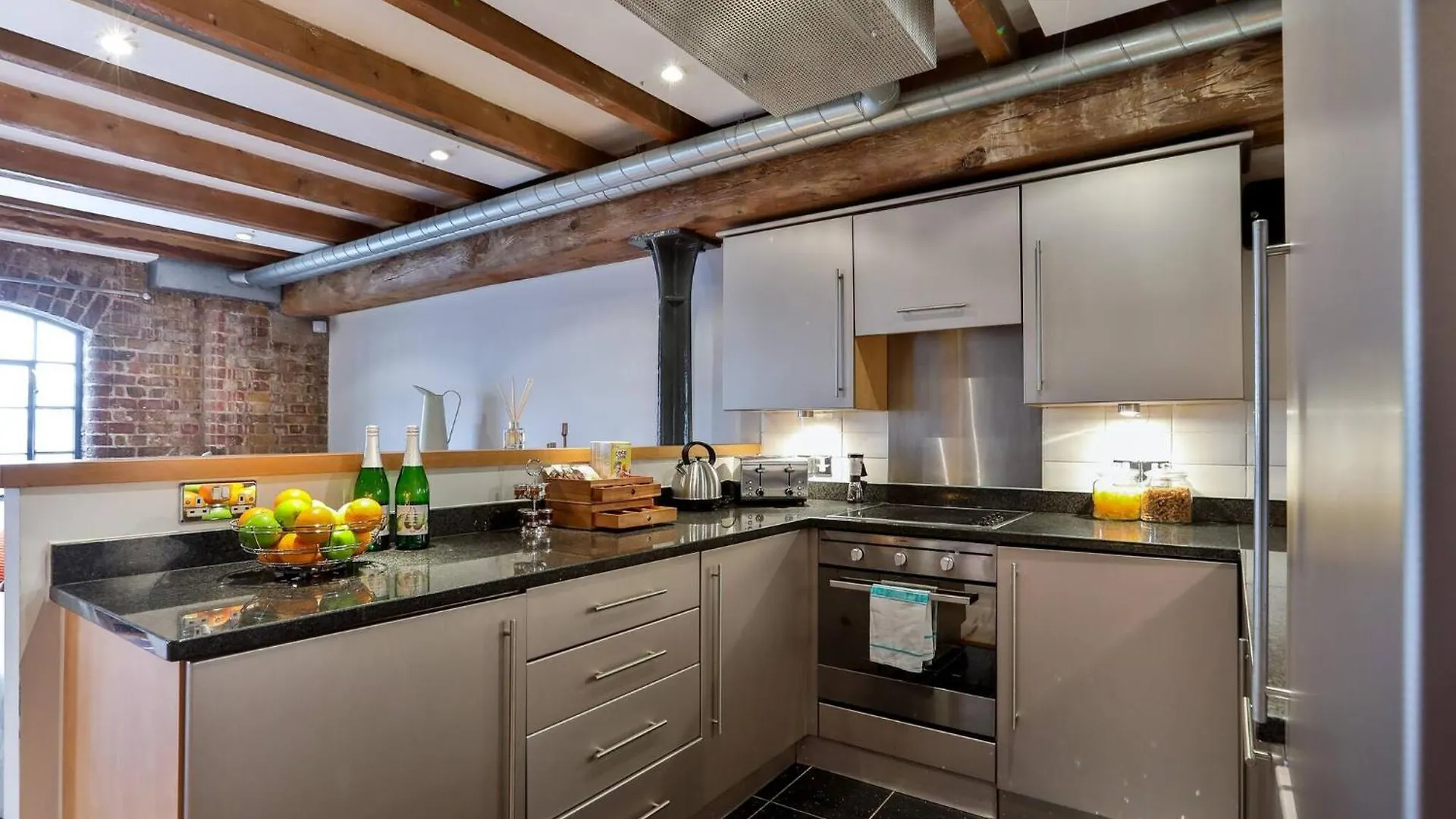 Wild Roses Serviced Apartments - Excel Warehouse 1 London United Kingdom