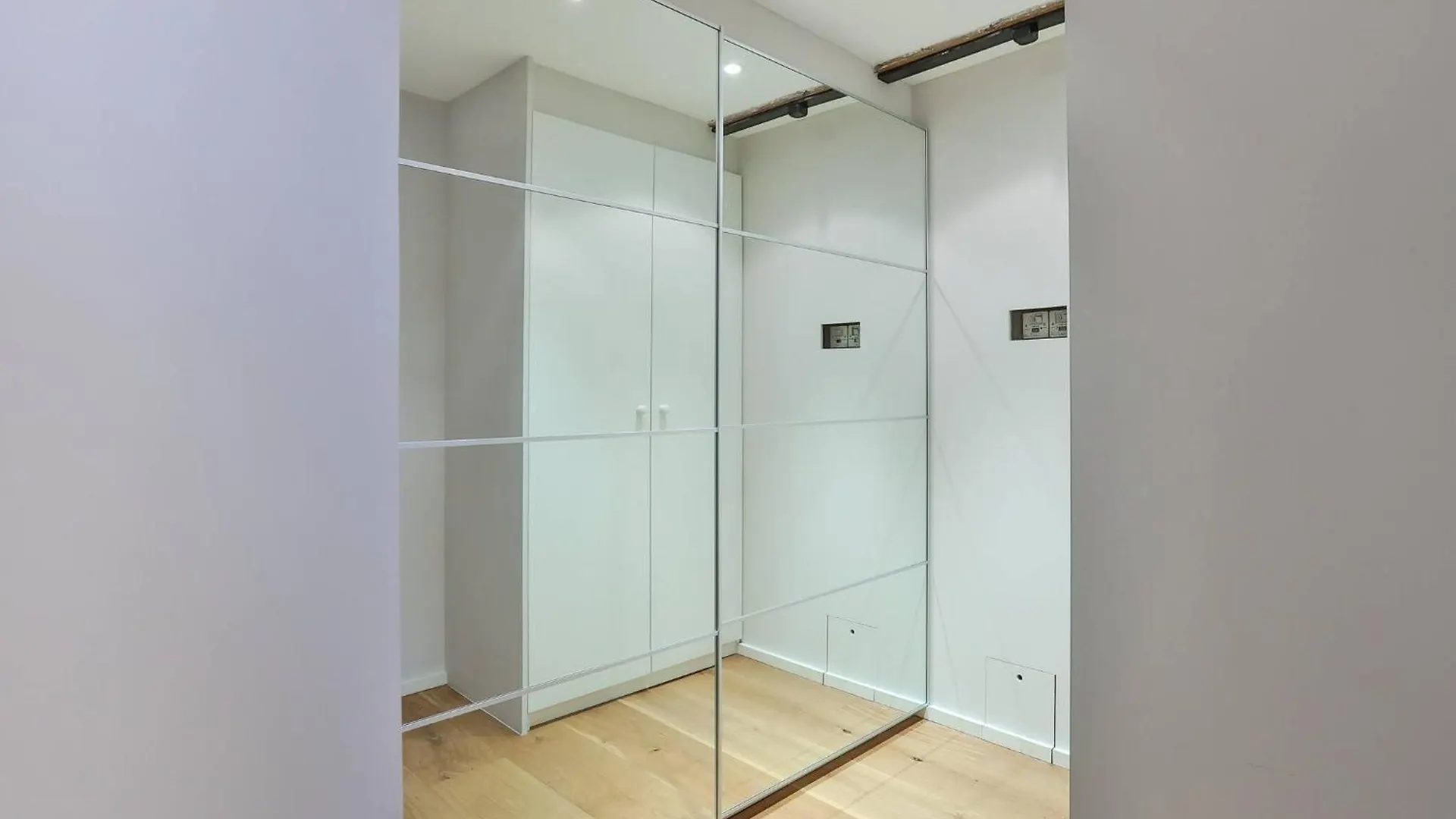 Wild Roses Serviced Apartments - Excel Warehouse 1 London 0*,  United Kingdom